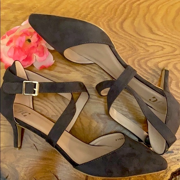 Journee Collection Shoes - Journee Collection Gray Pumps